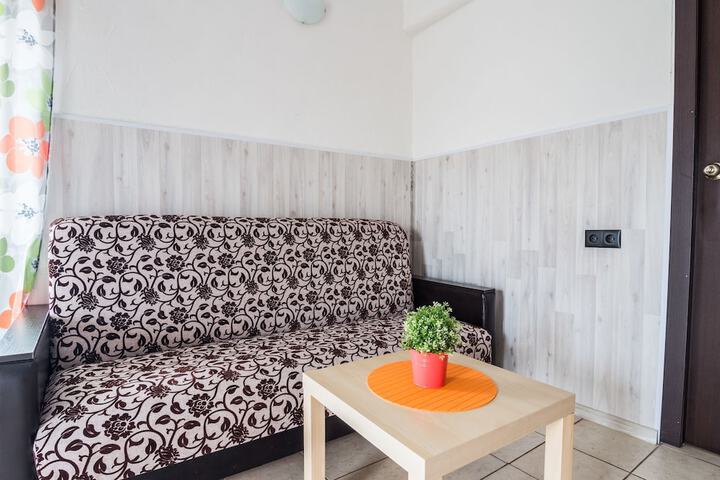 Room 8 of 25