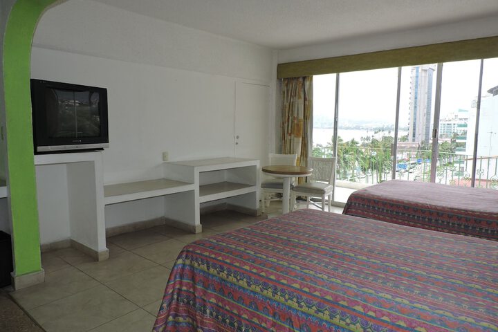 Room 3 of 29