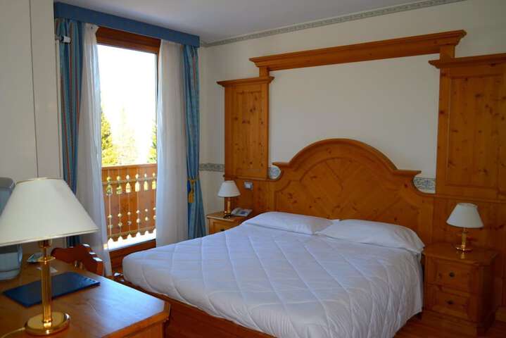 Room 14 of 73