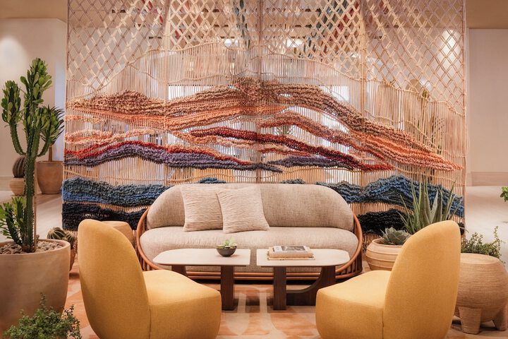 Entrance & Lobby