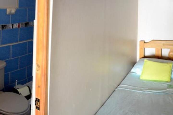 Room 21 of 59