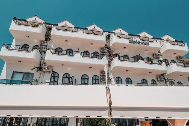 Hotel 221 of 228