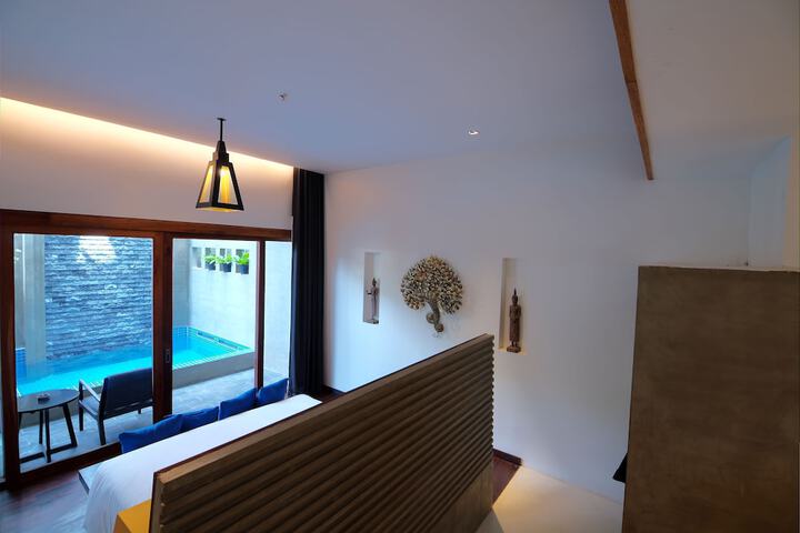 Room 45 of 169