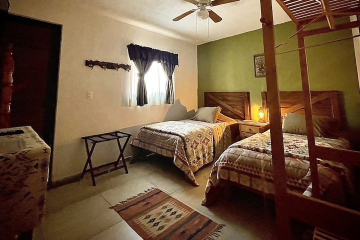 Room 6 of 99