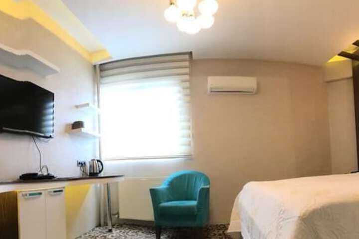 Room 17 of 50