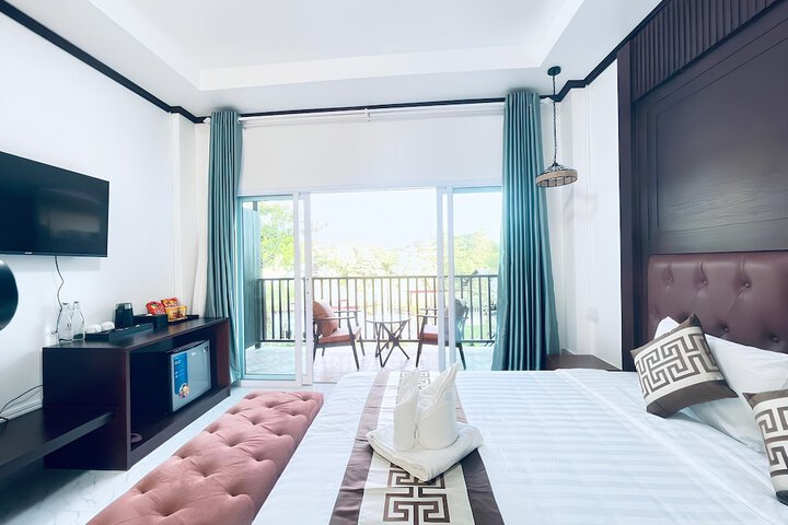 Room 6 of 34