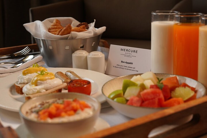 Breakfast/Coffee Service 25 of 32