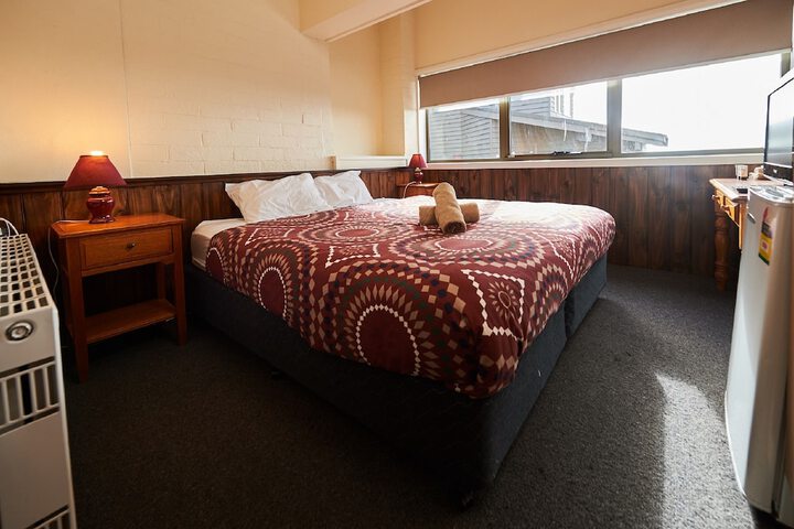 Room 9 of 29