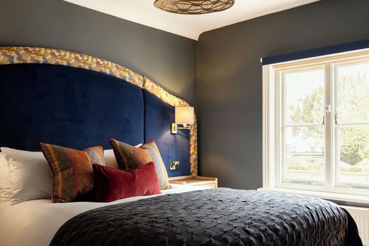 Room 4 of 44