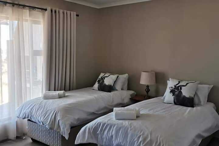 Room 4 of 22