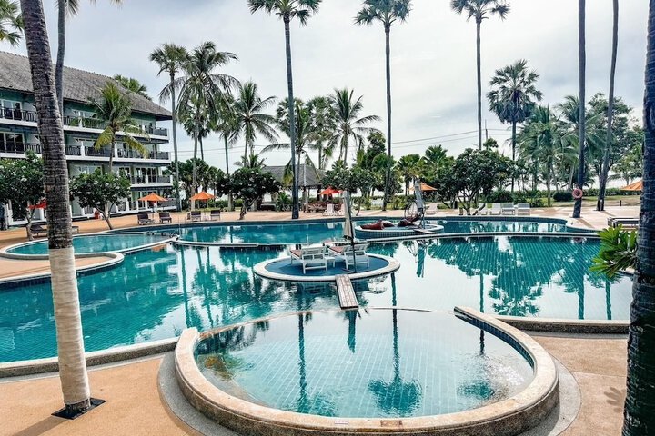 Pool Hotel
