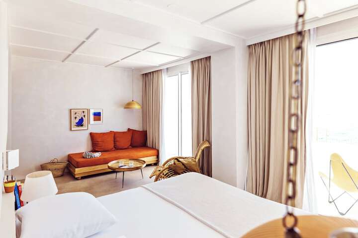 Room 58 of 205