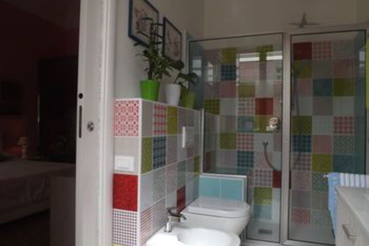 Room 9 of 69