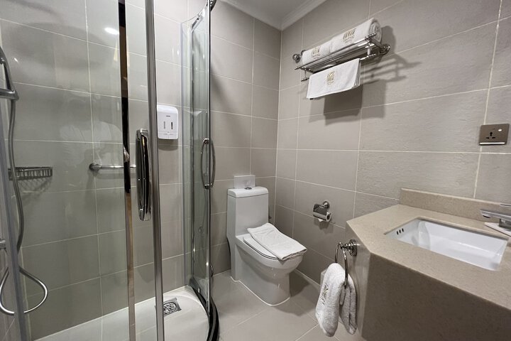 Room 65 of 104