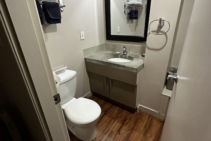 Room 37 of 53