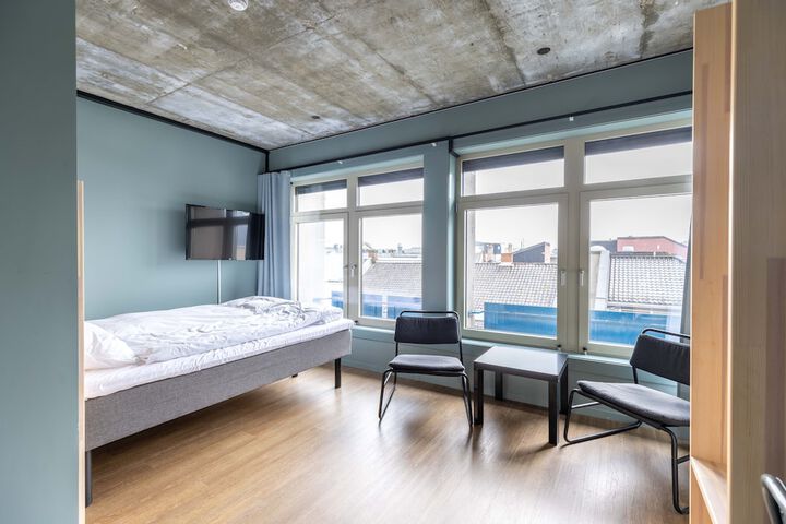 Room 33 of 69