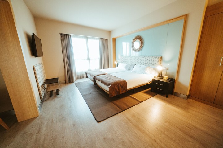 Room 27 of 105