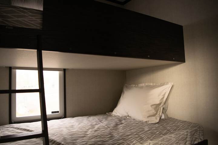 Room 7 of 48