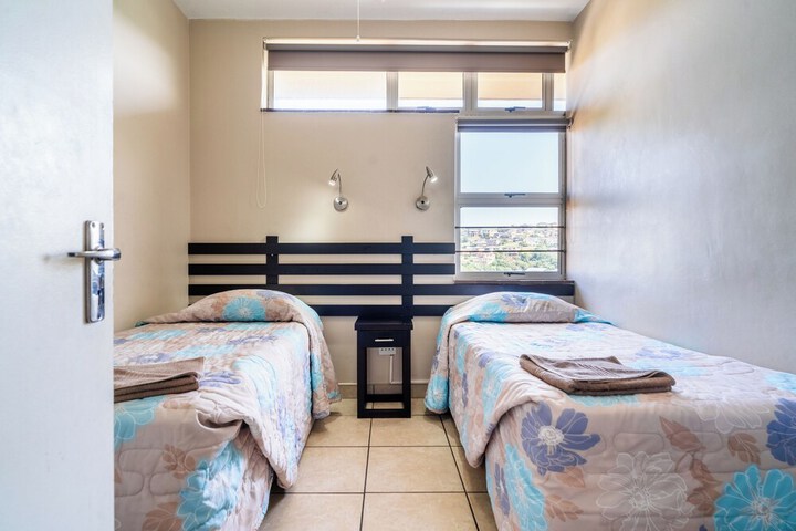 Room 28 of 223