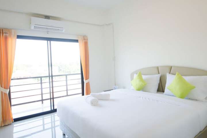 Room 6 of 44