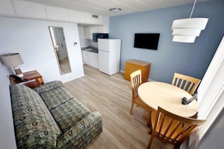 Room 130 of 258