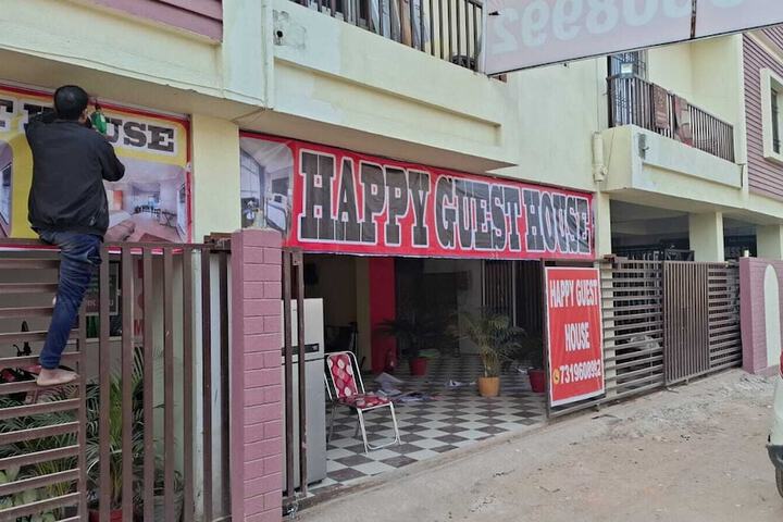 Happy Guest House in Danapur