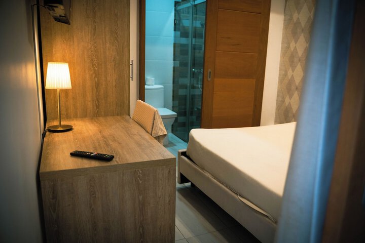 Room 8 of 36
