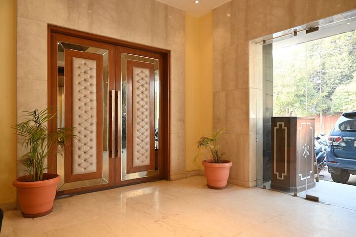 Hotel Interior 11 of 37