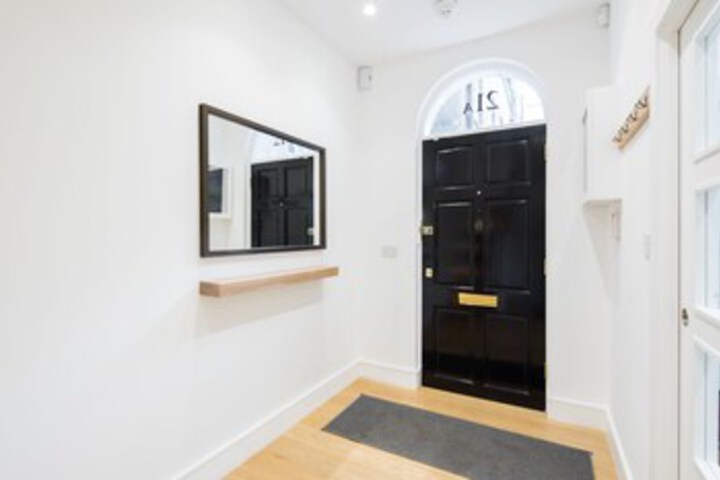 Room 5 of 21