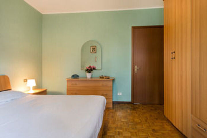Room 150 of 450