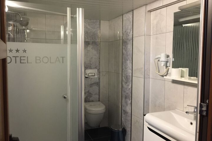 Room 15 of 23