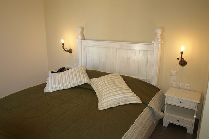 Room 8 of 38
