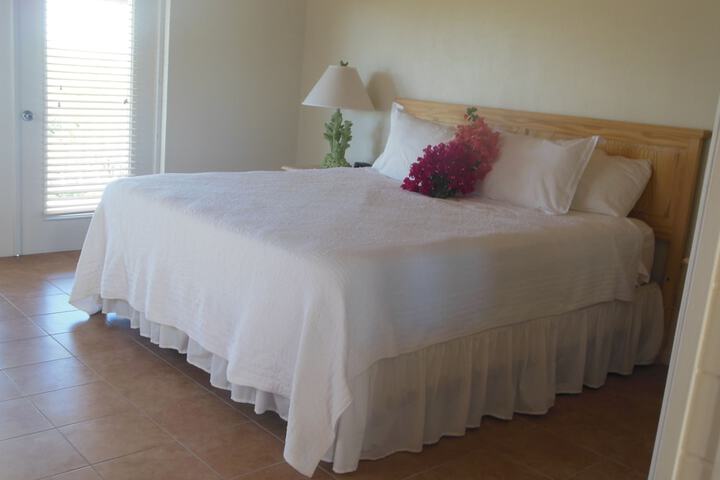 Room 6 of 25
