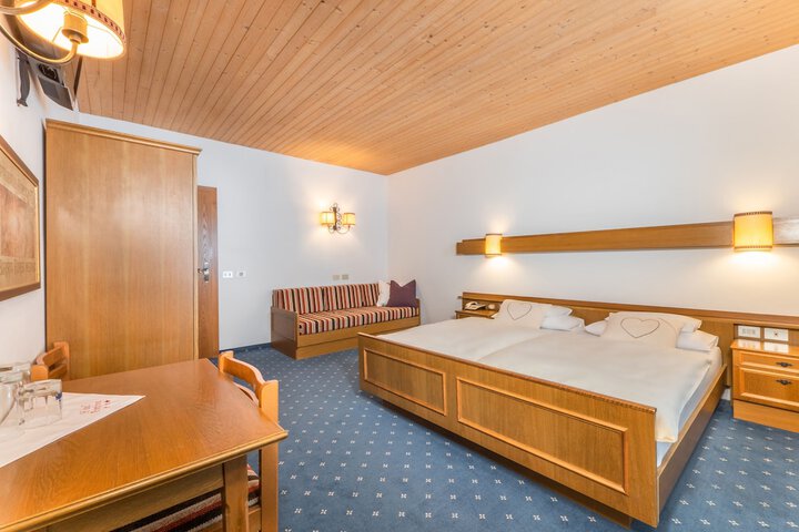 Room 6 of 60