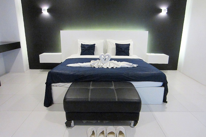 Room 38 of 63
