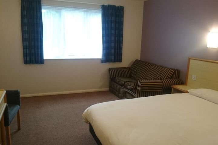 Room 22 of 33