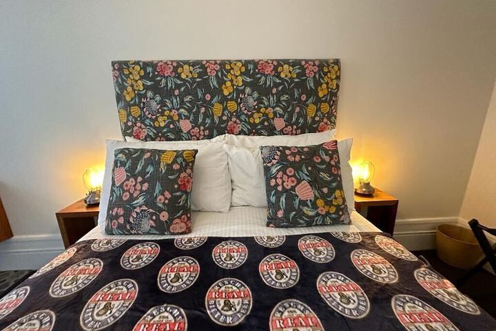 Room 10 of 27