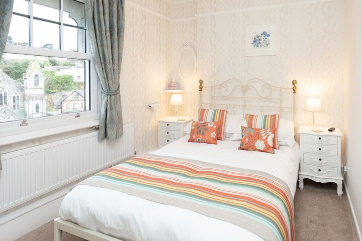 Room 15 of 61
