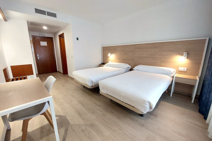 Room 49 of 105