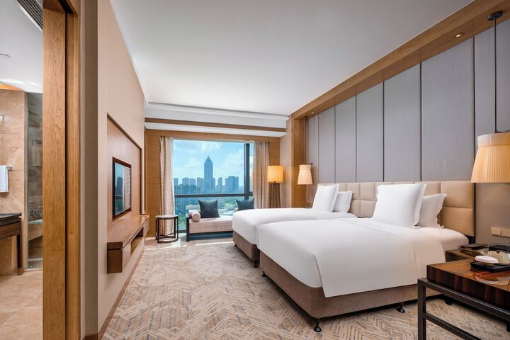 Room 15 of 49