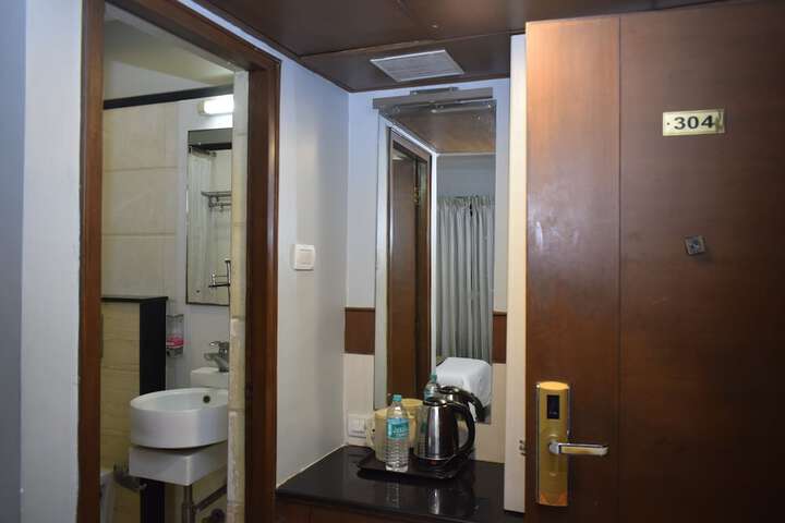 Room 18 of 51