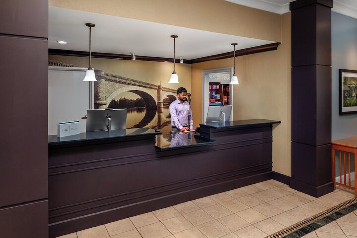Hotel 104 of 105