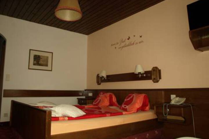 Room 1 of 10