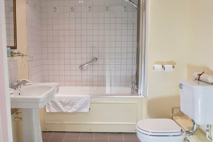 Bathroom Interior Photo
