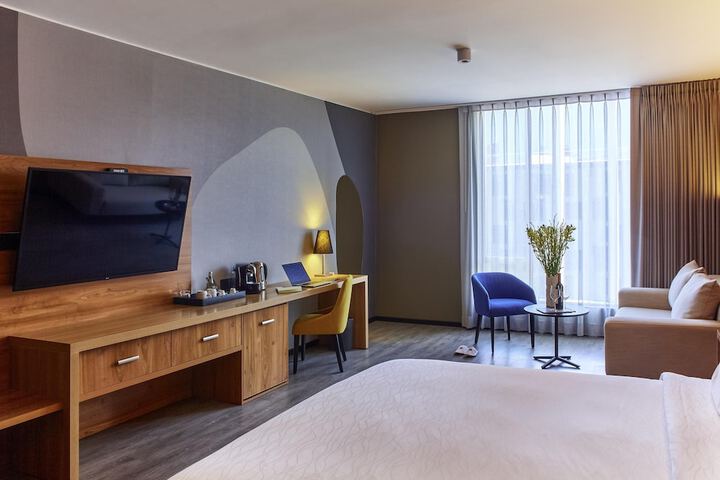 Room 32 of 209