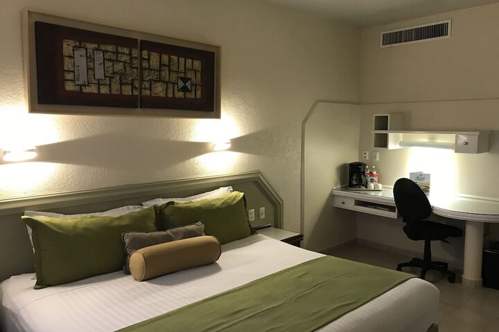 Room 6 of 46