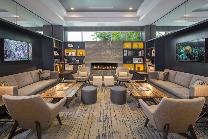 Lounge 90 of 120