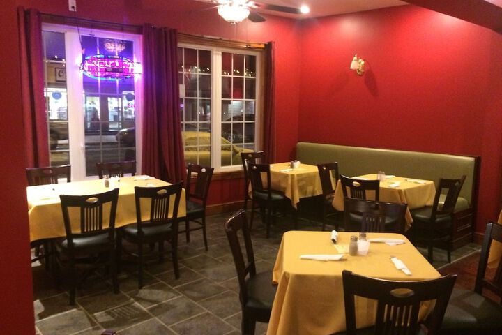 Dining 24 of 45