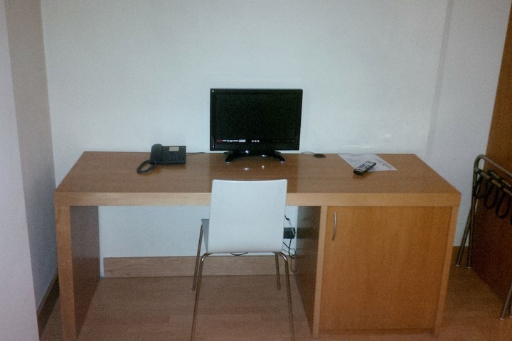 Room 33 of 89