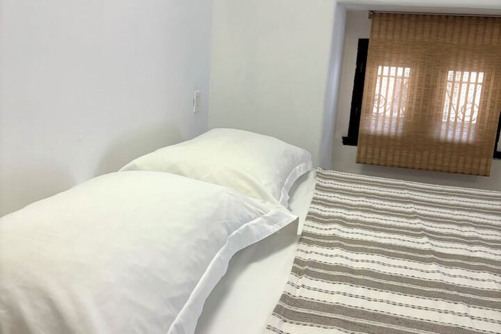 Room 38 of 193